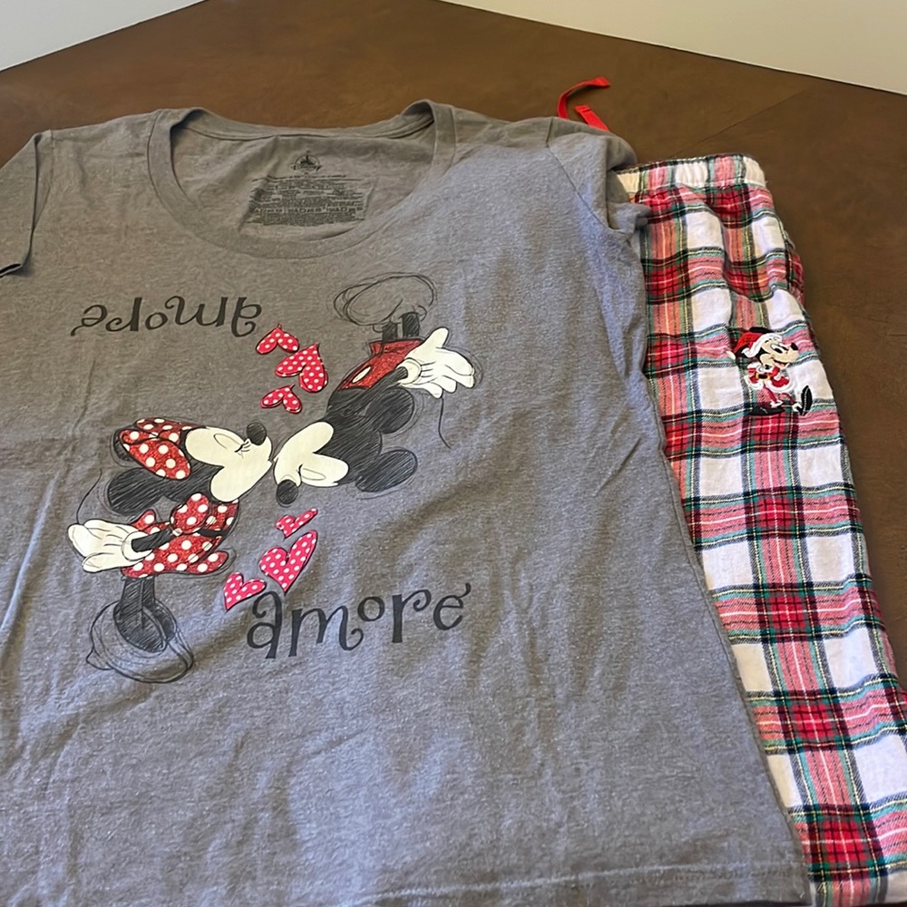 Disney Mickey Minnie pajama set size large/xl